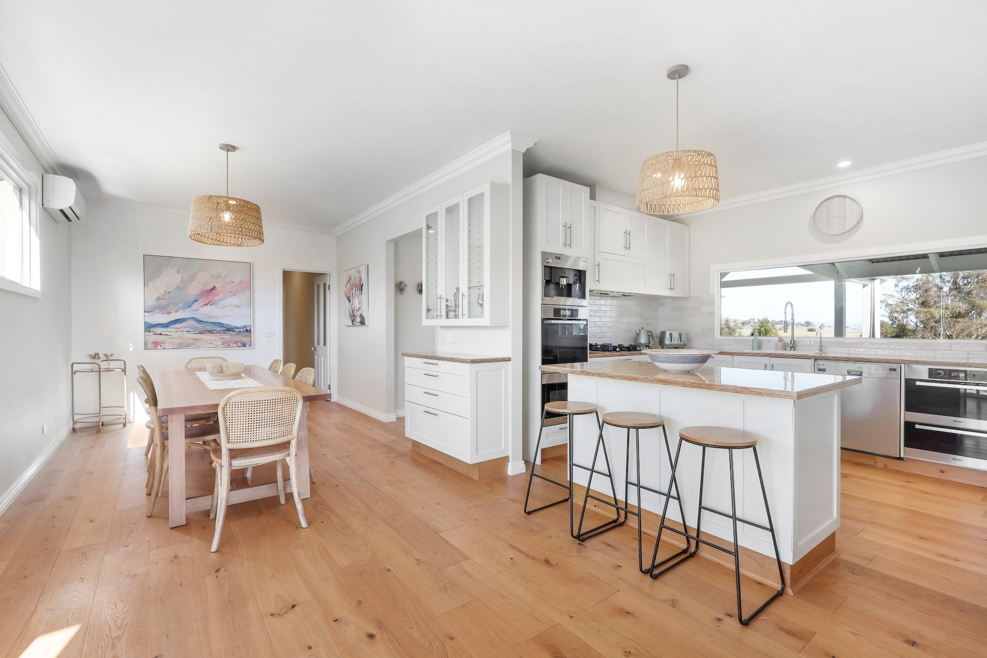 Open-plan kitchen and dining